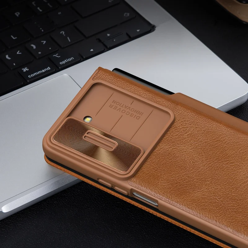 Skórzane etui z klapką i osłoną aparatu do Samsung Galaxy Z Fold 5 Nillkin Qin Leather Pro - czarne - obrazek 13