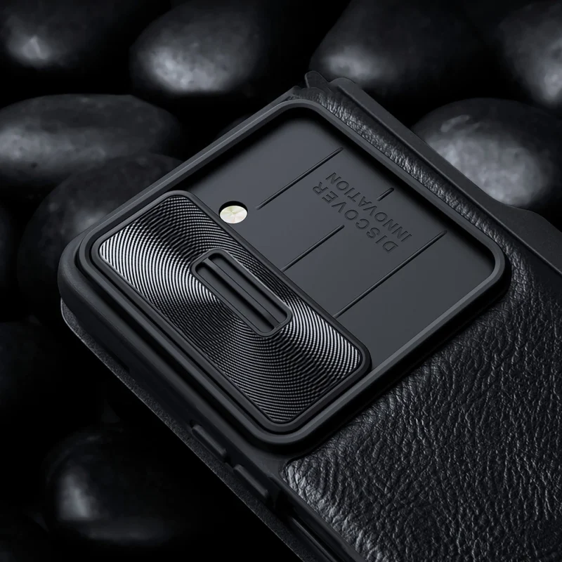 Skórzane etui z klapką i osłoną aparatu do Samsung Galaxy Z Fold 5 Nillkin Qin Leather Pro - czarne - obrazek 9