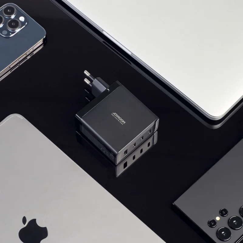 Ładowarka GaN Joyroom JR-TCG04EU 100W 3x USB-C USB-A + kabel USB-C / USB-C 100W - czarna - obrazek 10