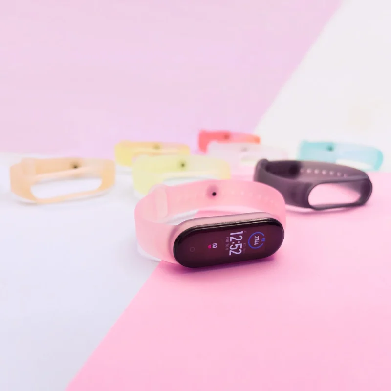 Zamienna silikonowa opaska pasek do Xiaomi Mi Band 5/6 złoty - obrazek 4