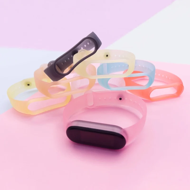 Zamienna silikonowa opaska pasek do Xiaomi Mi Band 5/6 złoty - obrazek 5