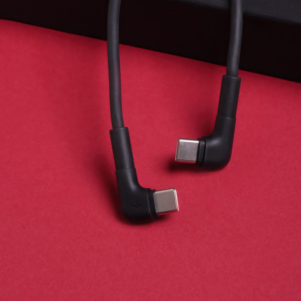 Maxlife kabel kątowy MXUC-09 USB-C - USB-C 1,0 m 60W czarny - obrazek 5