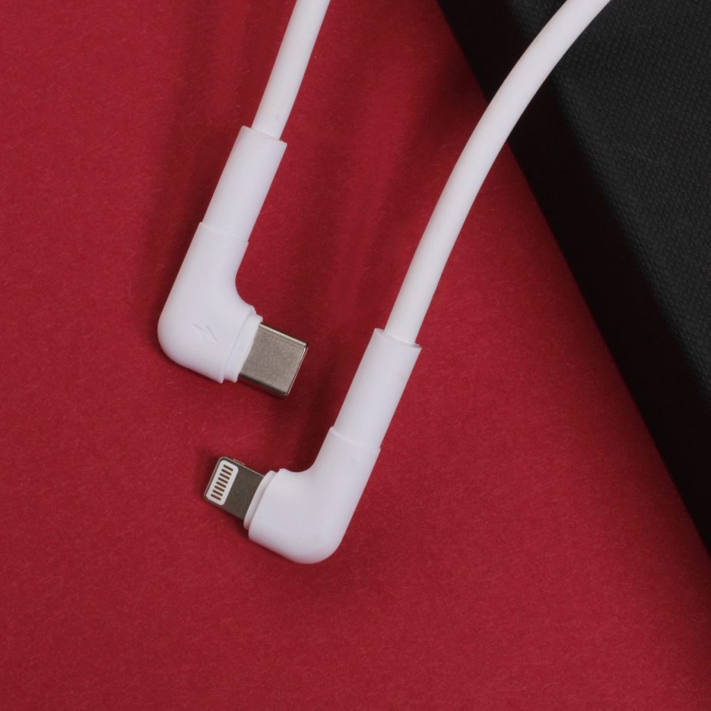 Maxlife kabel kątowy MXUC-09 USB-C - Lightning 1,0 m 27W biały - obrazek 5